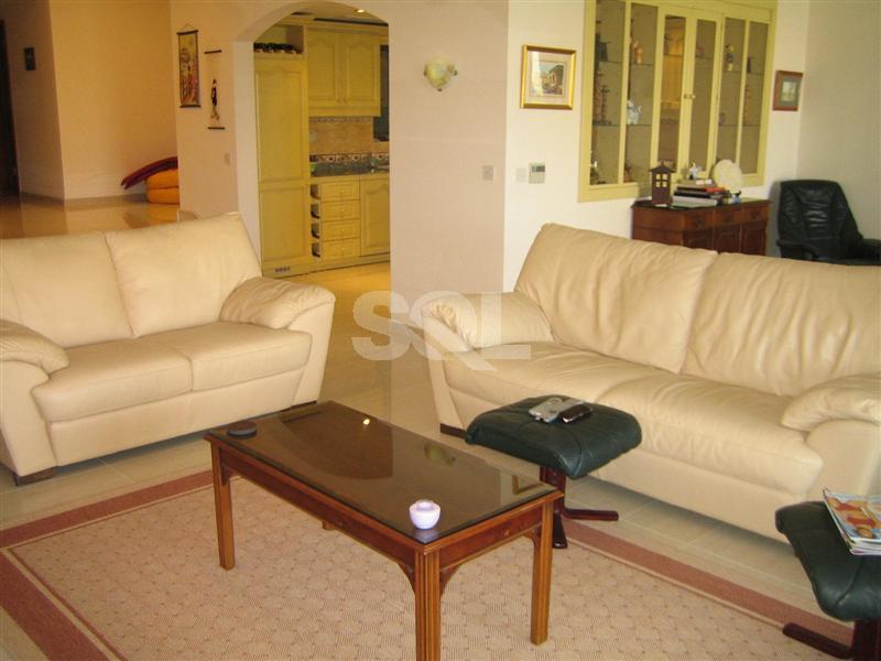Apartment in Portomaso To Rent