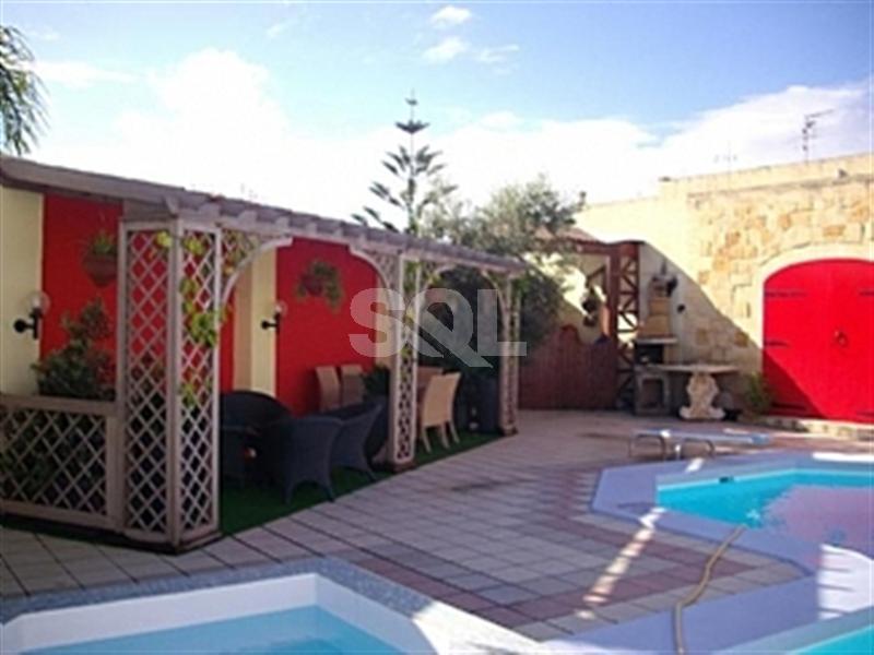 Villa in Ta' L-Ibrag To Rent