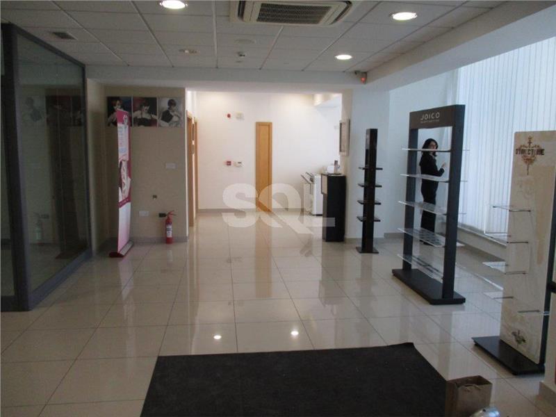 Retail/Catering in Swatar To Rent