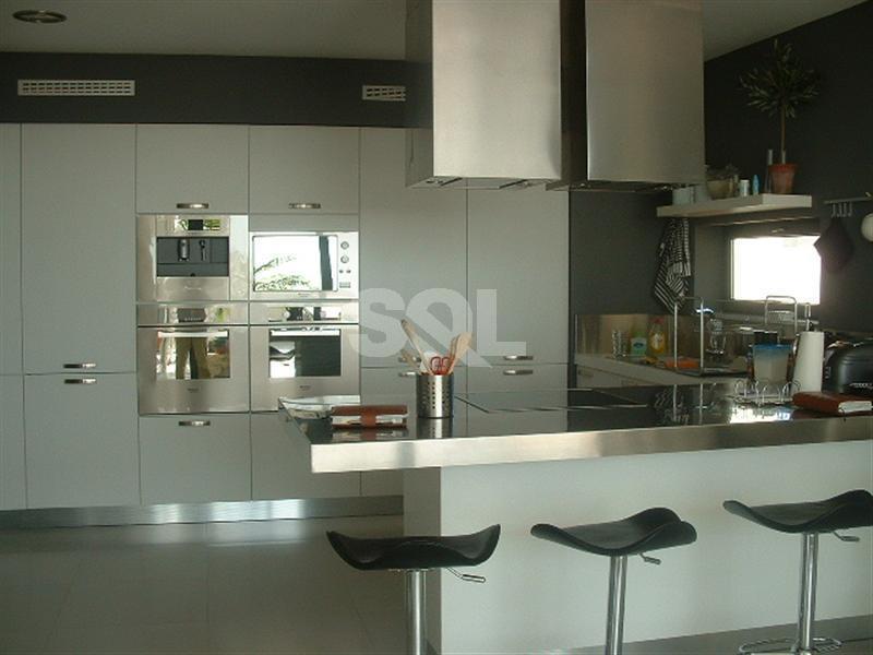 Penthouse in Ta' L-Ibrag To Rent