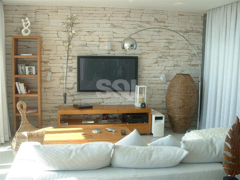 Penthouse in Ta' L-Ibrag To Rent