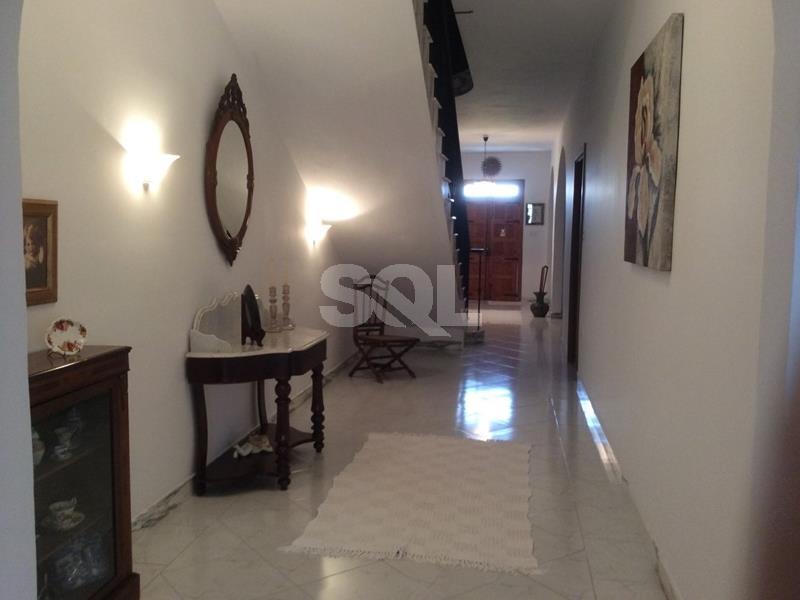 Terraced House in Attard To Rent