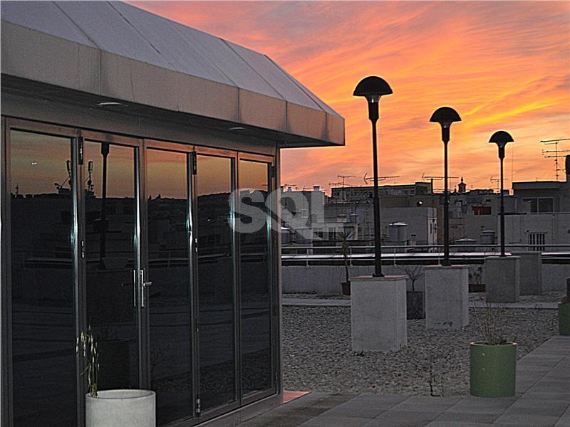 Office in Santa Venera To Rent