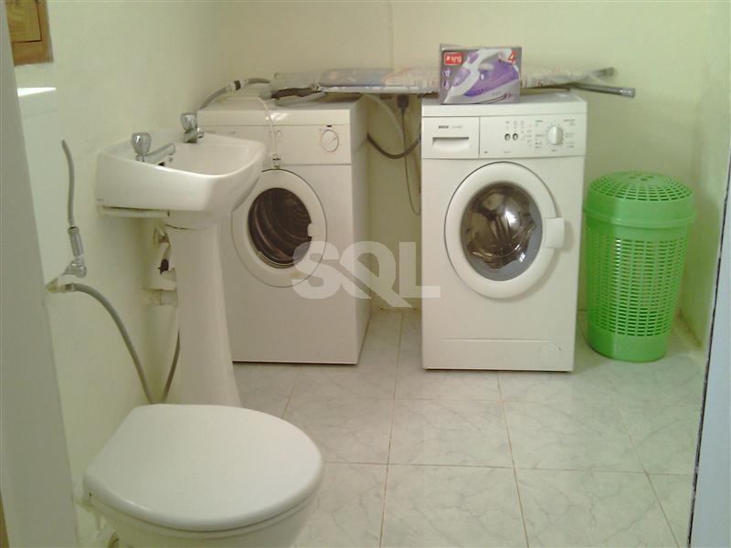 Terraced House in Pembroke To Rent