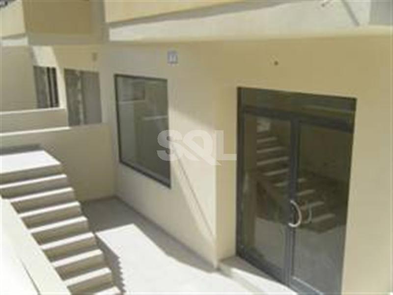 Office in Naxxar To Rent