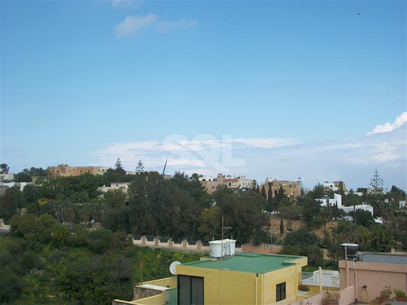 Penthouse in Ta' L-Ibrag To Rent