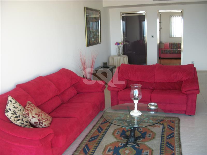 Penthouse in Ta' L-Ibrag To Rent