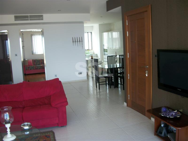 Penthouse in Ta' L-Ibrag To Rent