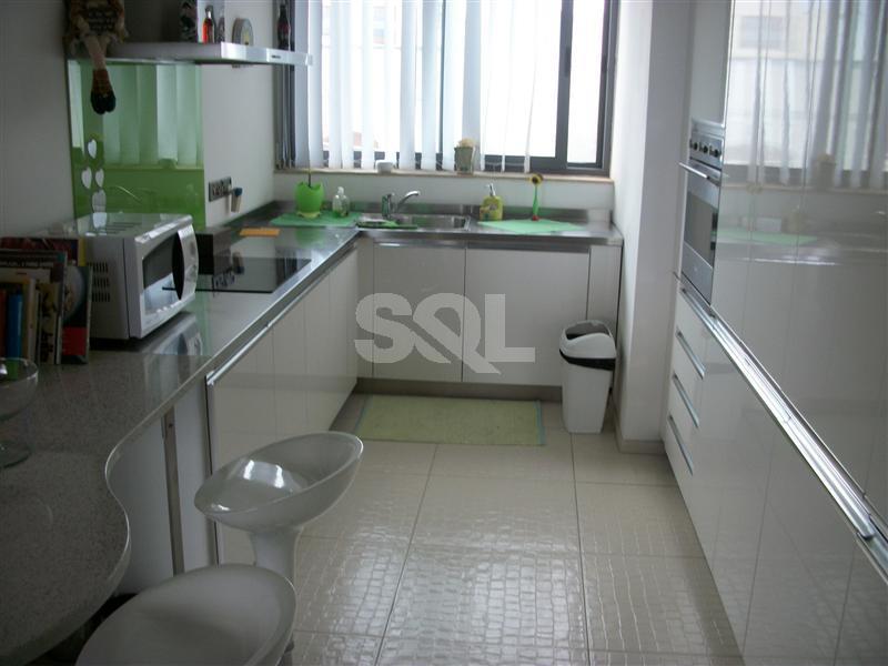 Penthouse in Ta' L-Ibrag To Rent