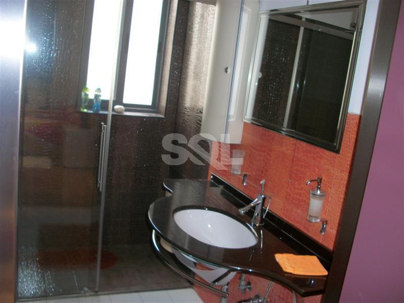 Penthouse in Ta' L-Ibrag To Rent