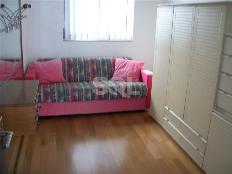 Penthouse in Ta' L-Ibrag To Rent