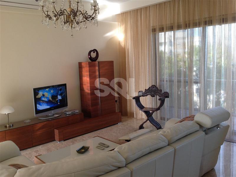 Penthouse in Ta' L-Ibrag To Rent