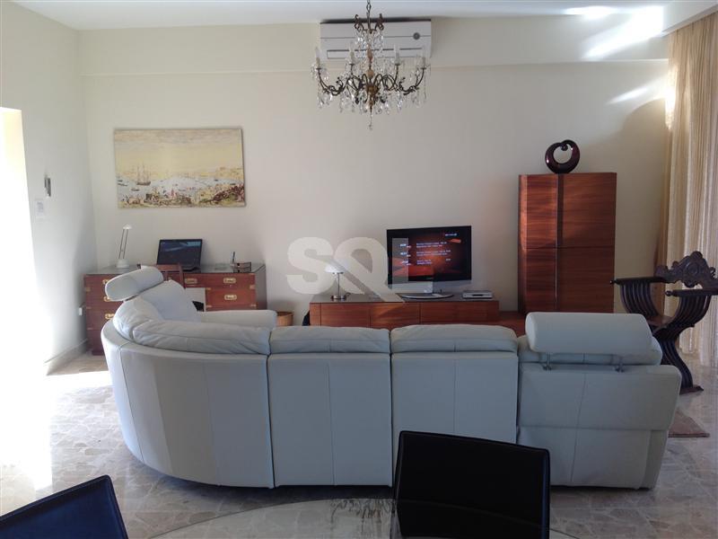 Penthouse in Ta' L-Ibrag To Rent