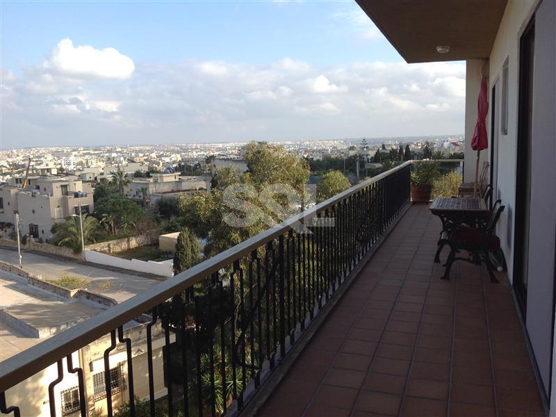 Penthouse in Ta' L-Ibrag To Rent