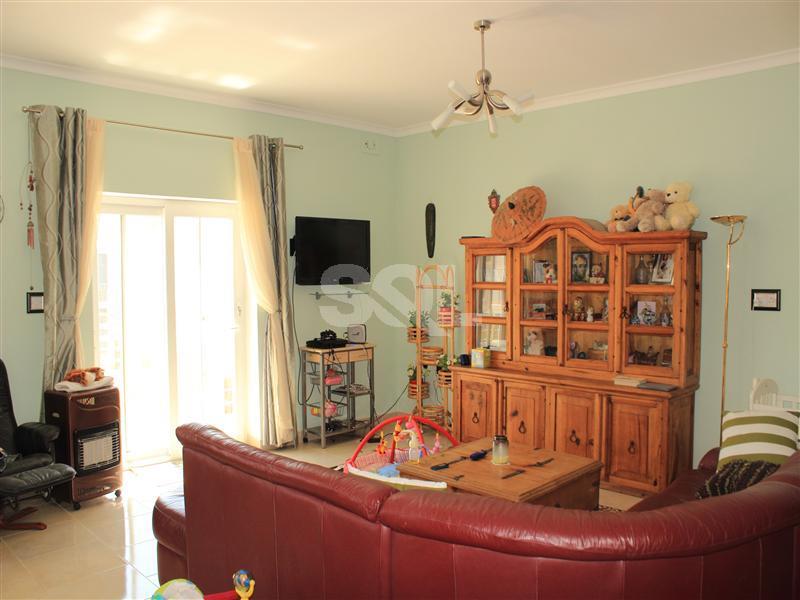 Apartment in Bahar ic-Caghaq To Rent
