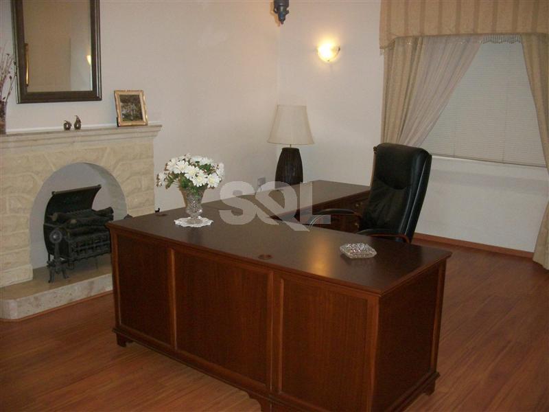 Apartment in Ta' Xbiex To Rent