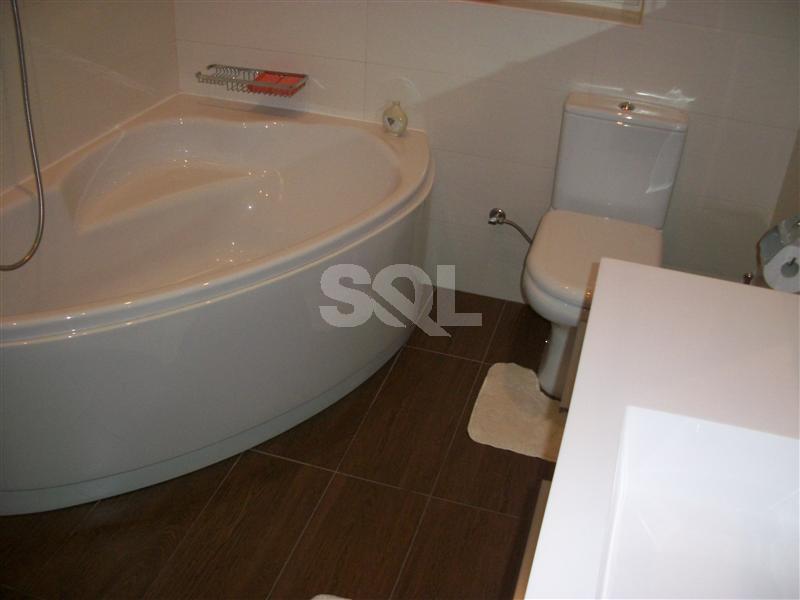 Apartment in Ta' Xbiex To Rent