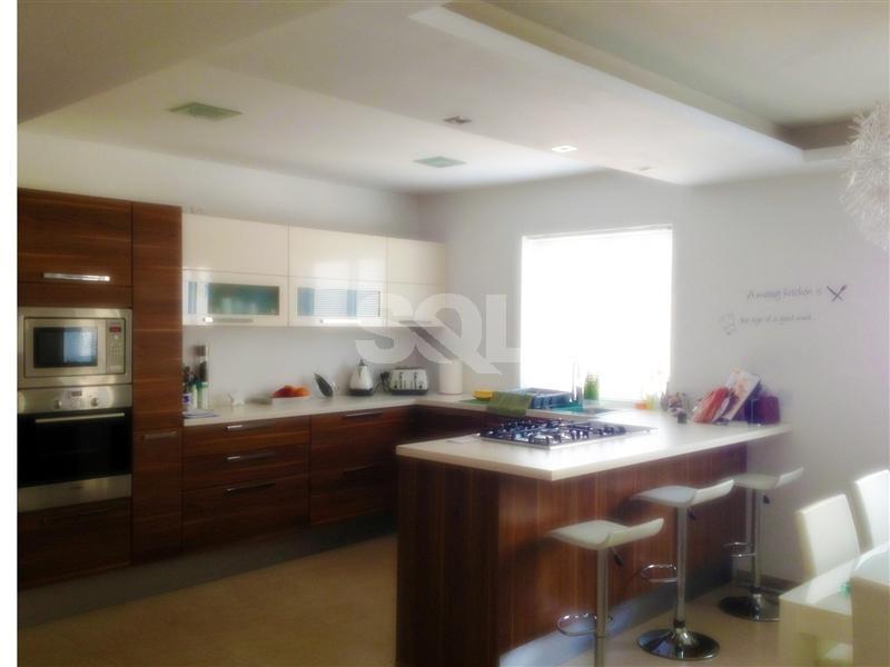 Apartment in Ta' Xbiex To Rent