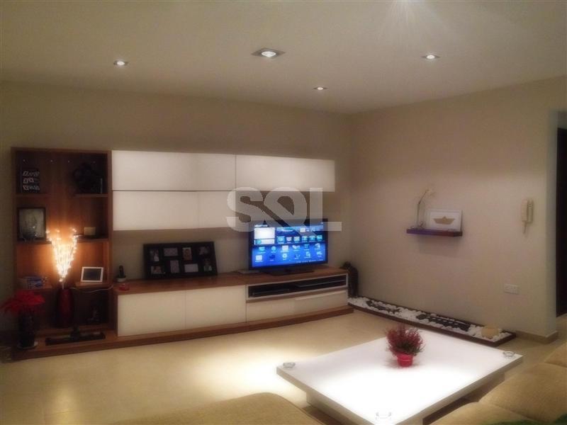 Apartment in Ta' Xbiex To Rent