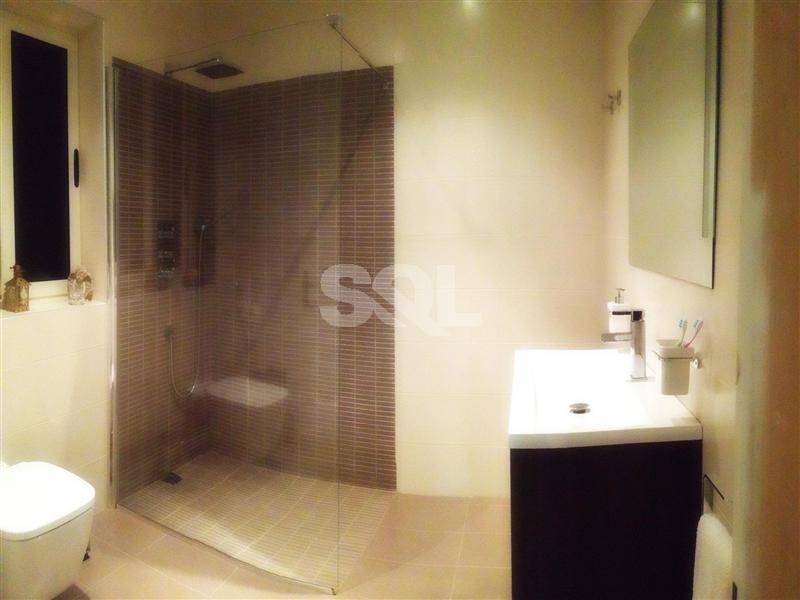 Apartment in Ta' Xbiex To Rent