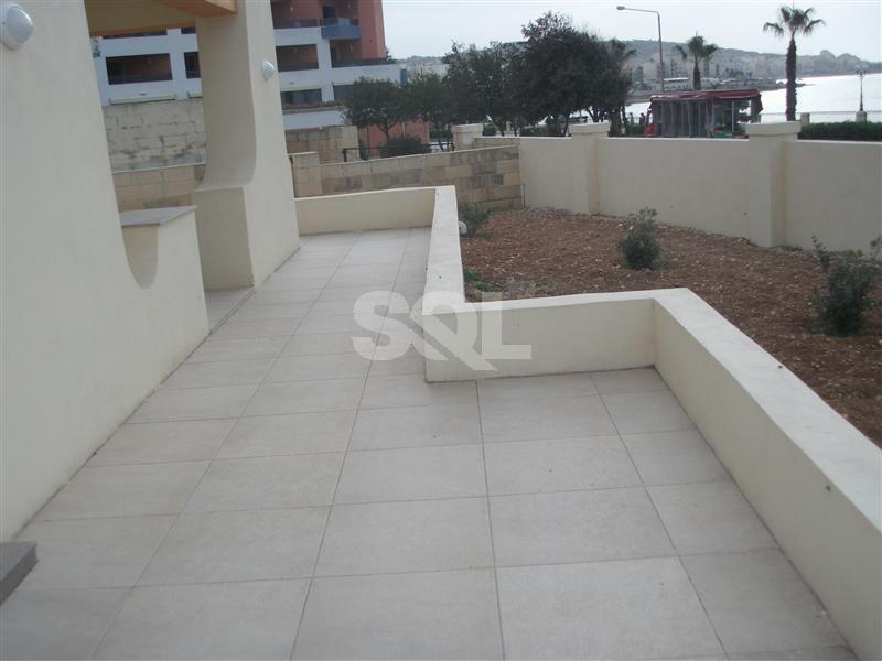 Bungalow in Qawra To Rent