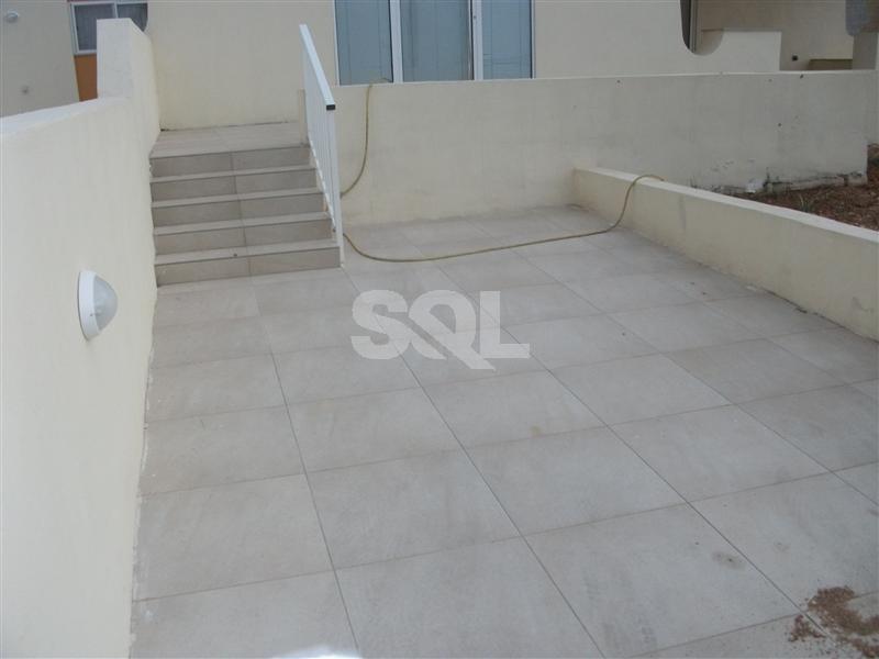 Bungalow in Qawra To Rent