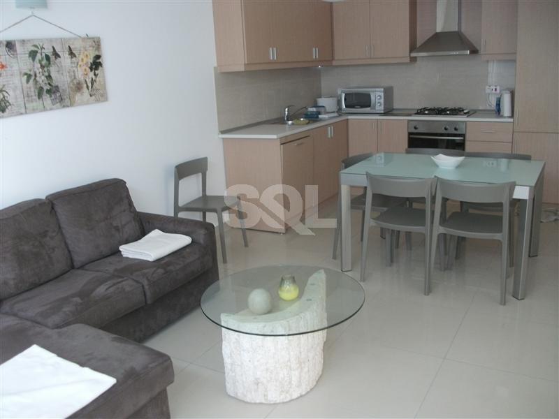 Bungalow in Qawra To Rent