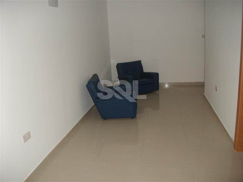 Bungalow in Qawra To Rent