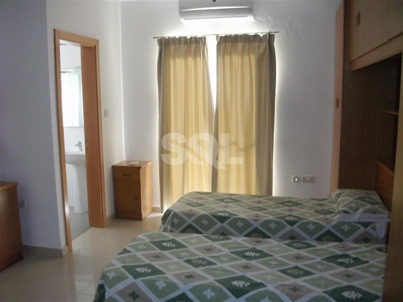 Bungalow in Qawra To Rent