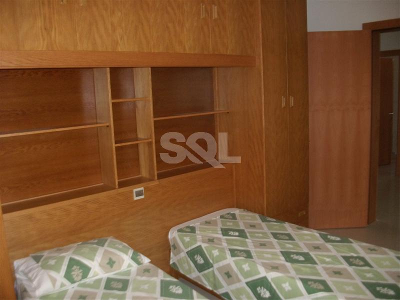 Bungalow in Qawra To Rent