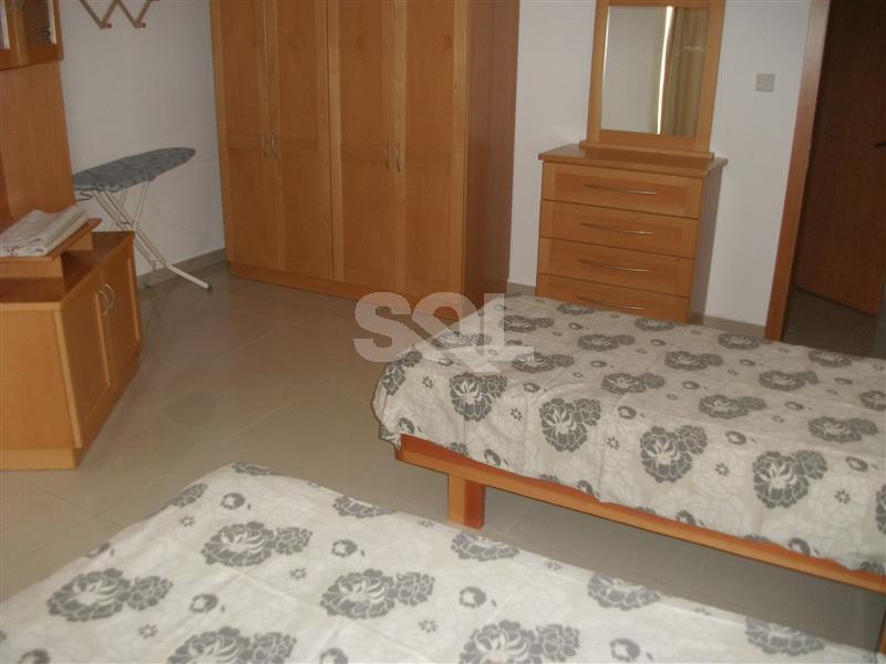 Bungalow in Qawra To Rent