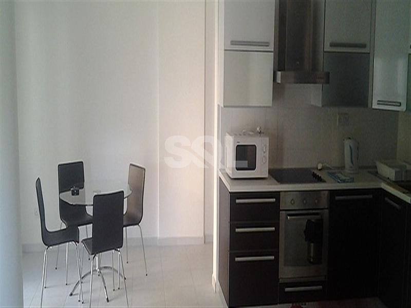 Apartment in Portomaso To Rent
