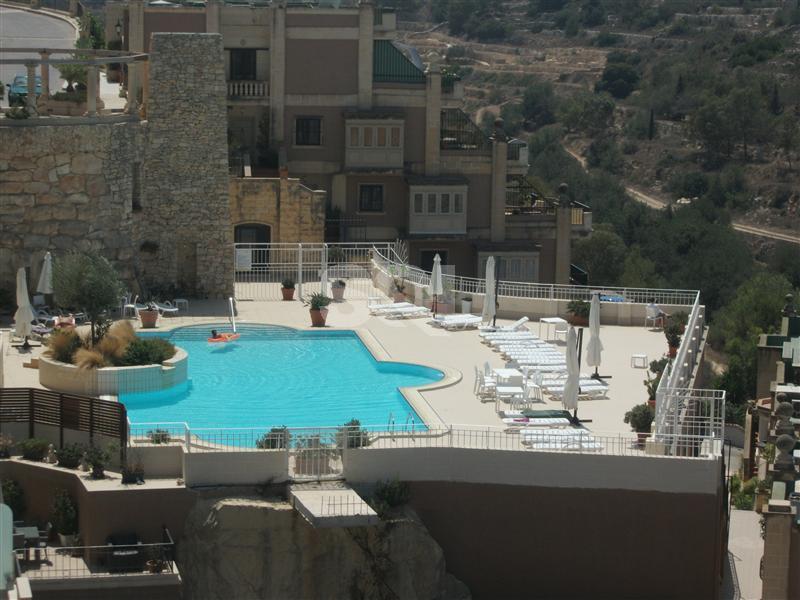 Apartment in Madliena To Rent