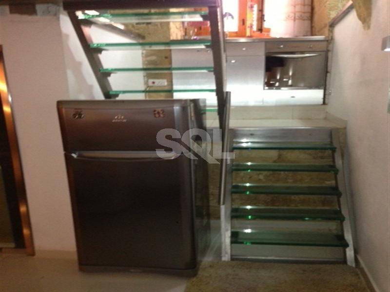 Duplex Maisonette in Valletta To Rent