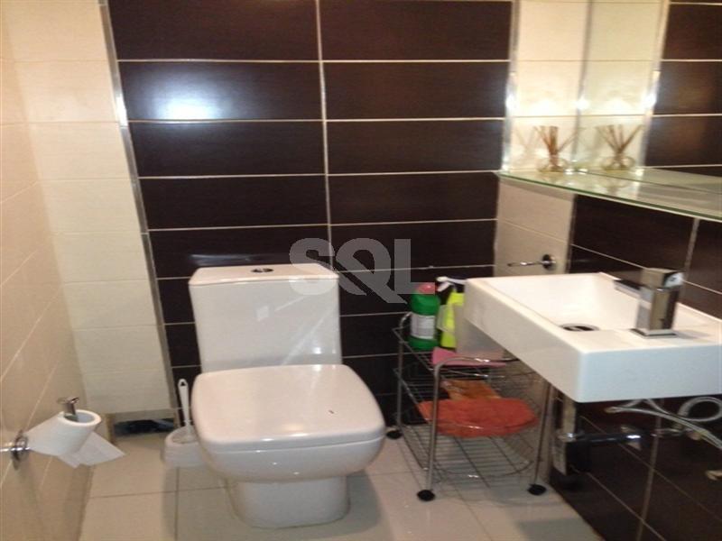 Duplex Maisonette in Valletta To Rent