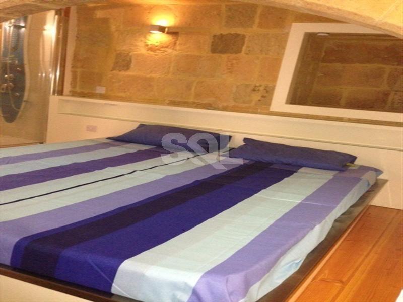 Duplex Maisonette in Valletta To Rent