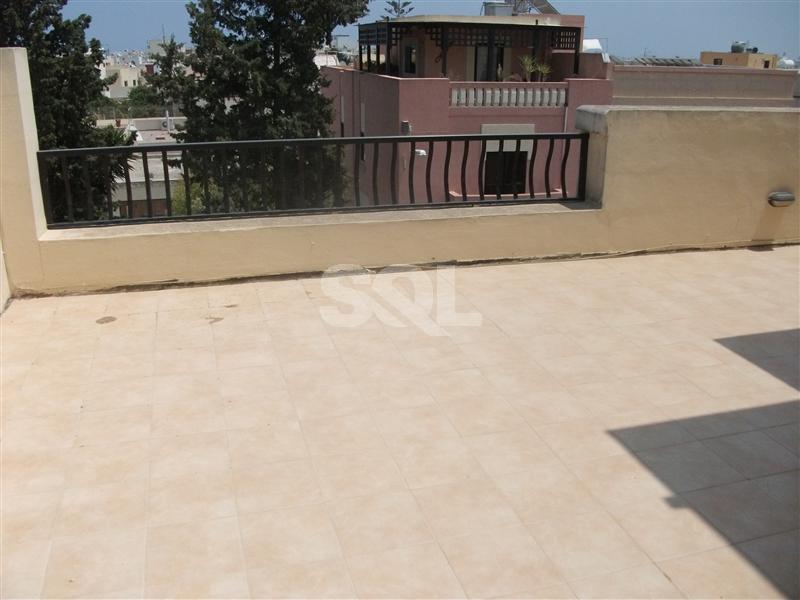 Penthouse in San Gwann To Rent