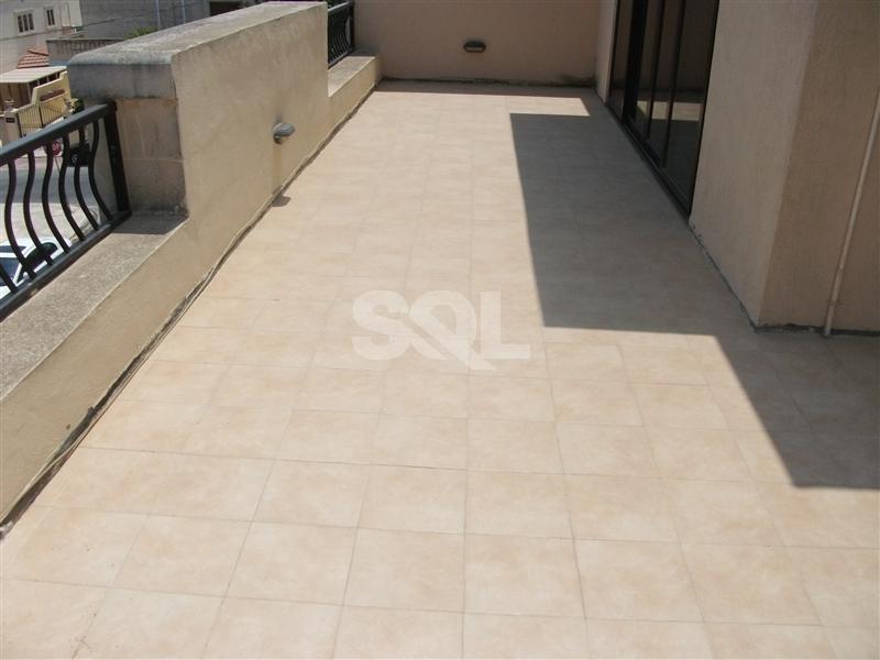 Penthouse in San Gwann To Rent