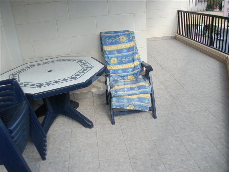 Apartment in Qawra To Rent