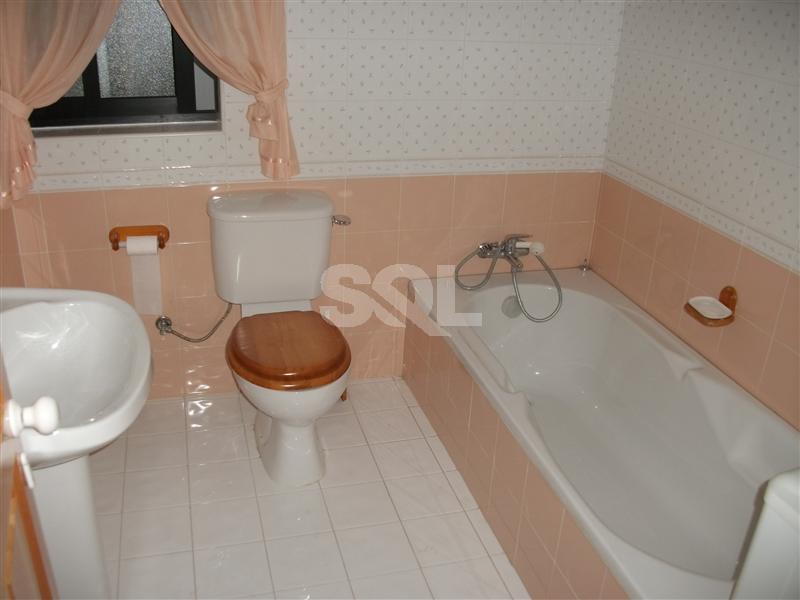 Apartment in Qawra To Rent