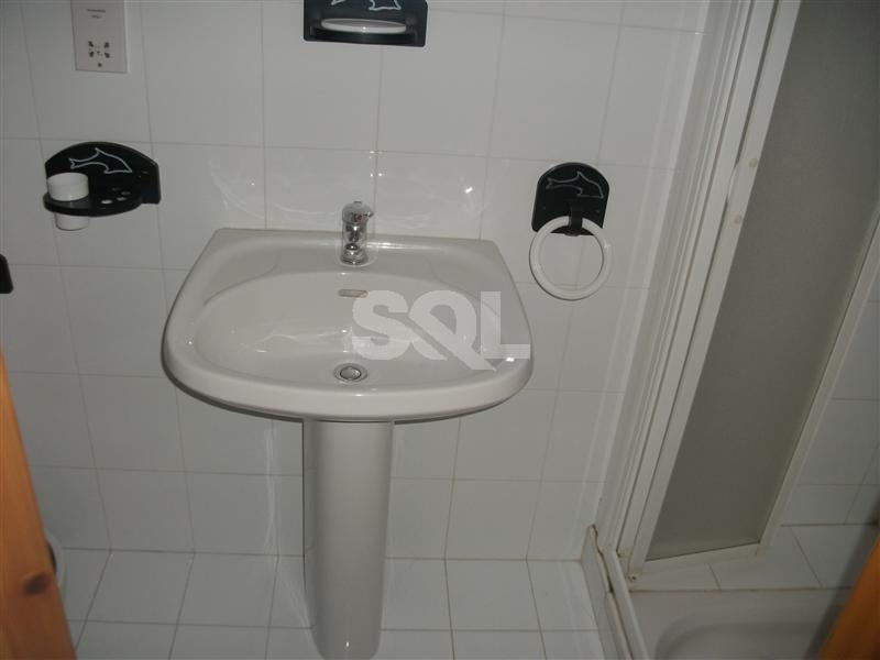 Apartment in Qawra To Rent