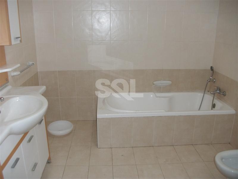 Apartment in Swieqi To Rent