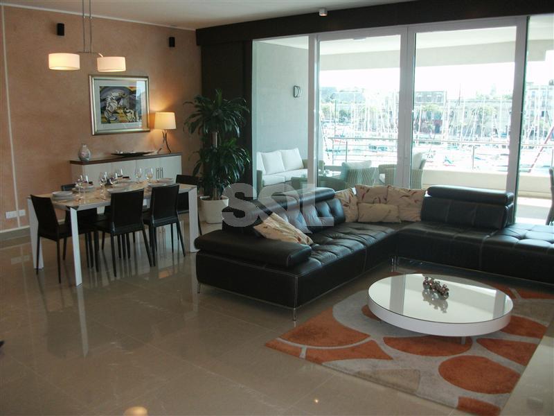 Apartment in Ta' Xbiex To Rent