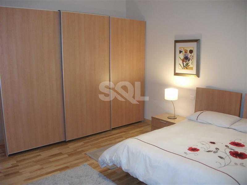 Apartment in Ta' Xbiex To Rent