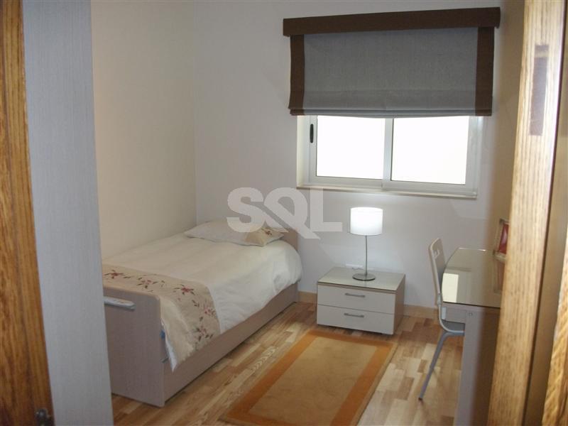 Apartment in Ta' Xbiex To Rent