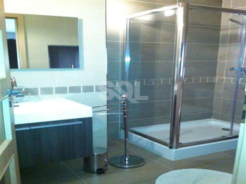 Apartment in Pieta To Rent