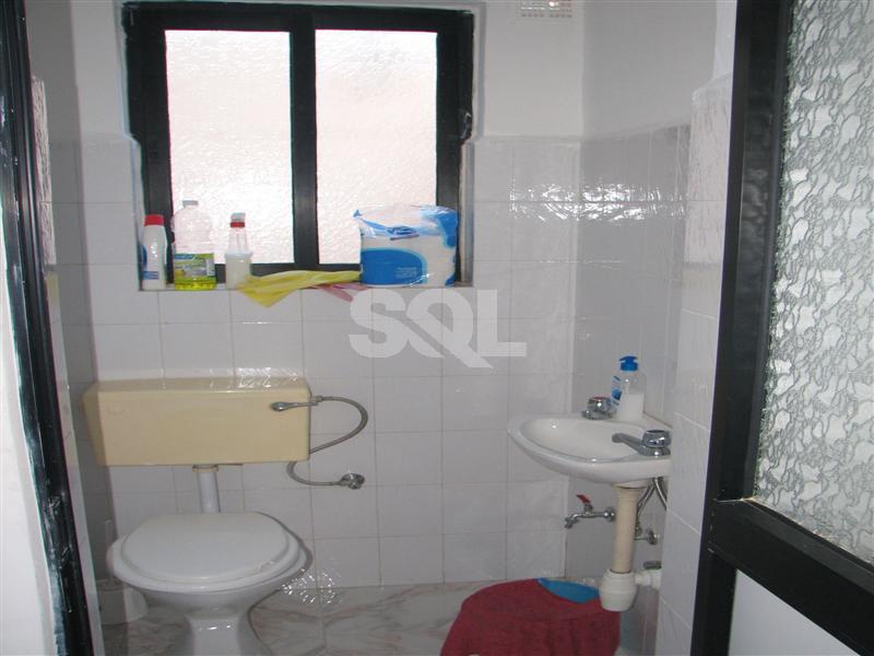 Retail/Catering in Sliema To Rent