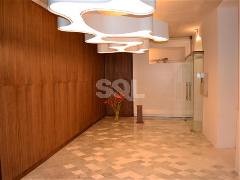 Retail/Catering in Valletta To Rent