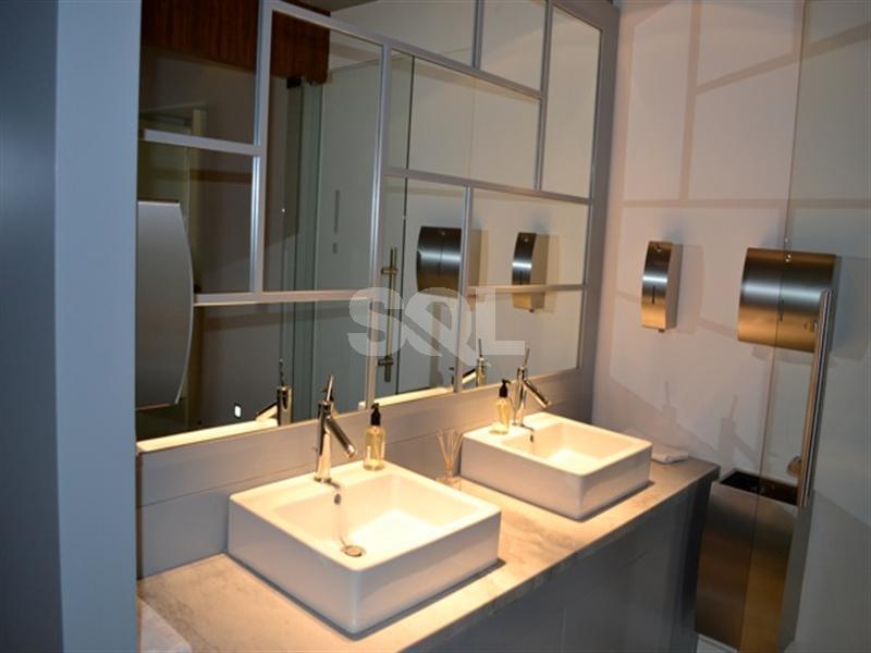 Retail/Catering in Valletta To Rent