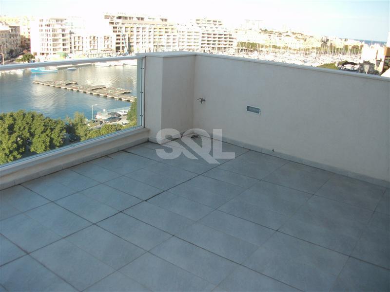 Penthouse in Pieta To Rent